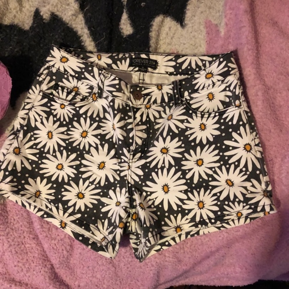 Forever 21 plus high waisted shorts